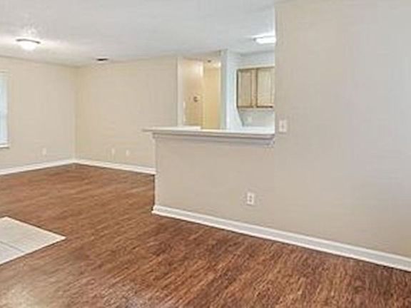 2nd image of 4020 N Davis St