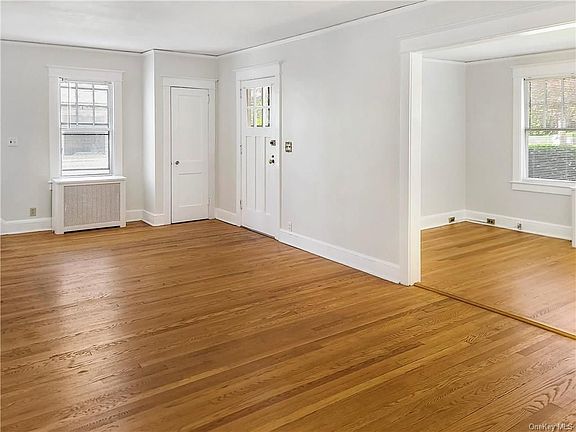 5th image of 33 Ogden Ave