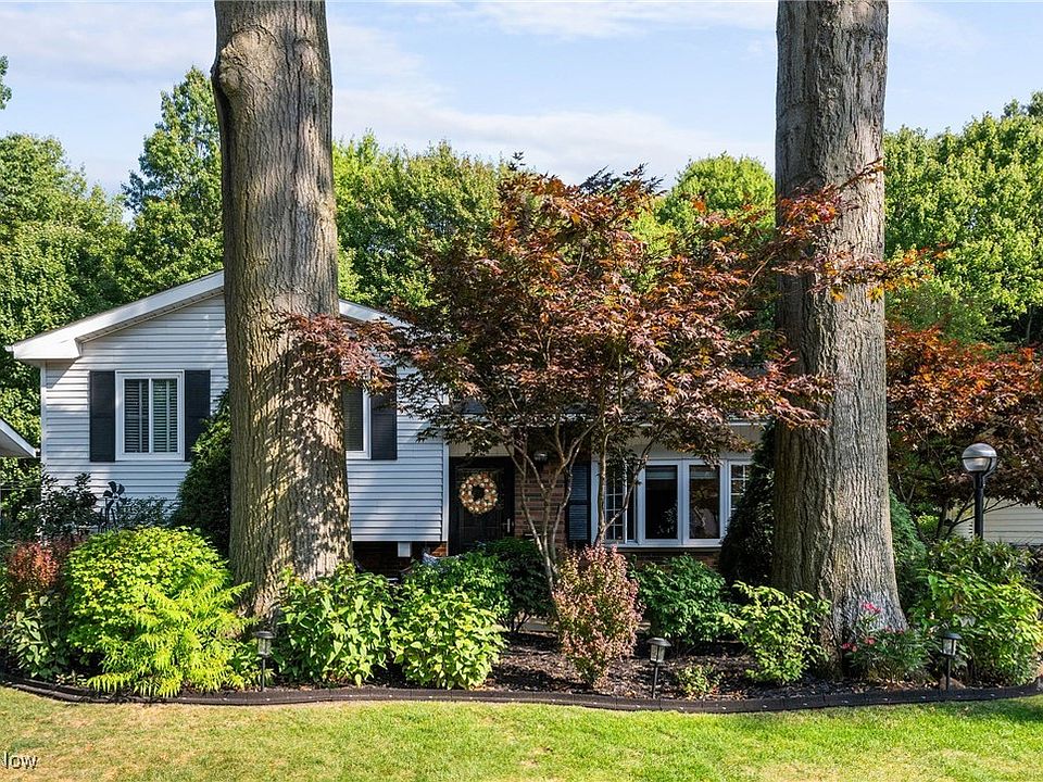 1st image of 23836 Amesbury Dr