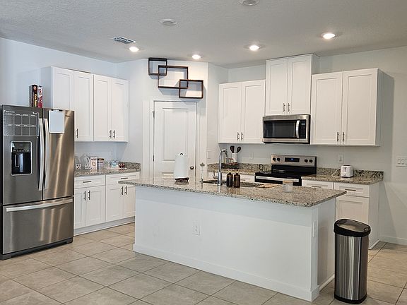 5th image of 12672 Senbay Ct