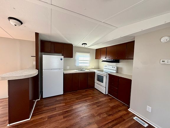 3rd image of 1402 Chicopee Rd #68