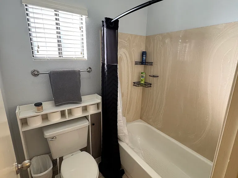 3728 N Copenhagen Dr — Photo 14
