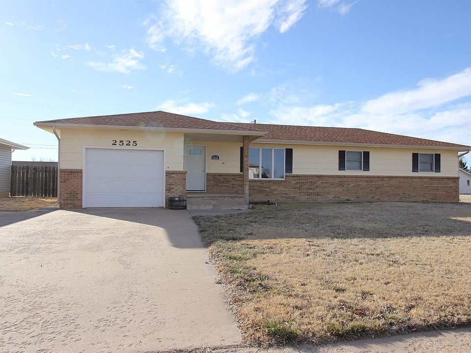 1st image of 2525 Marjorie Dr
