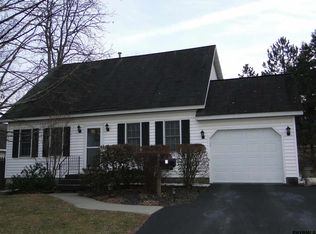 4 Mohawk Ave, Rensselaer, NY 12144