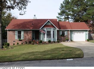 7478 Elkhorn Dr, Fayetteville, NC 28314