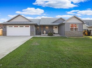 3330 3rd Ave E, Williston, ND 58801