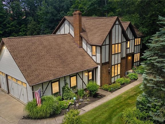 2nd image of 9715 Knightsbridge Ln