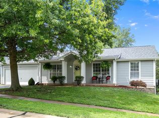 16101 Castlerea Blvd, Ballwin, MO 63021