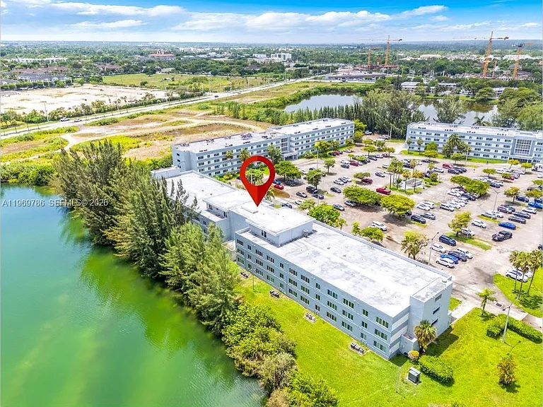 14820 Naranja Lakes Blvd #Penthouse D — Photo 35