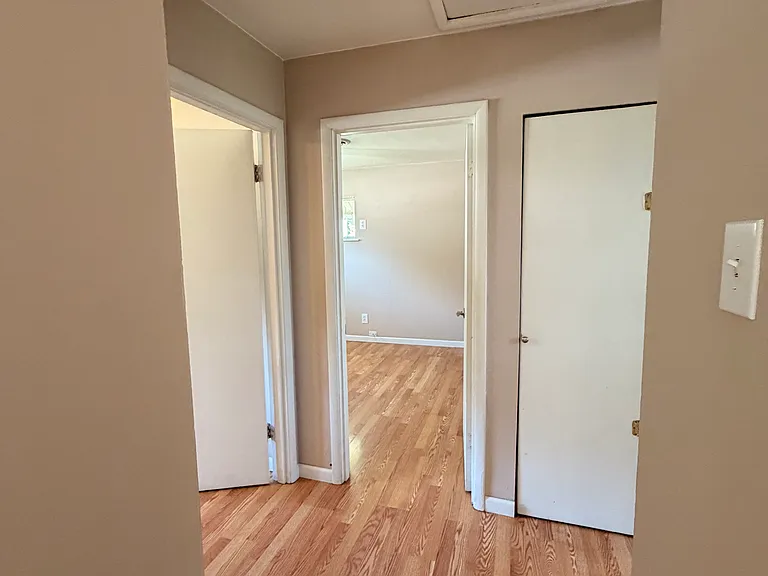 9524 Guthrie Ave — Photo 18