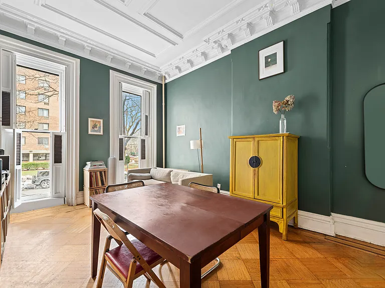 26 Saint James Pl #1 — Photo 3