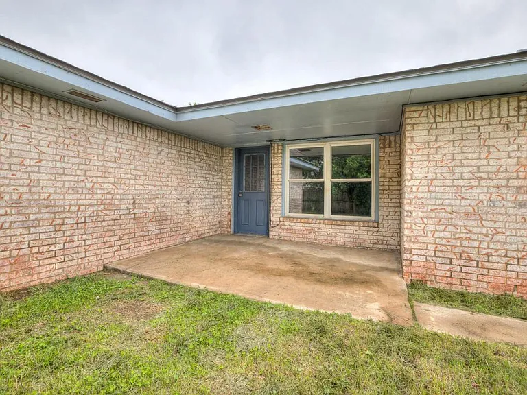523 N Robin Way — Photo 45