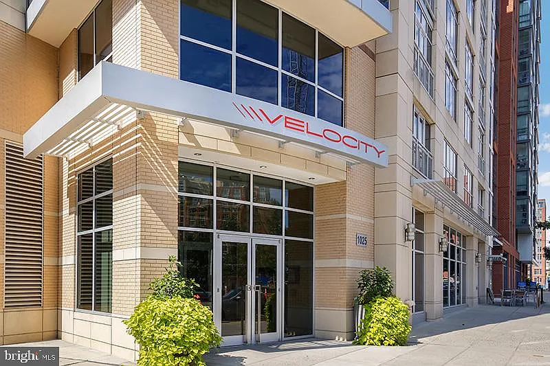 Velocity Condominium — Photo 2