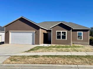 3726 Rocky Wagon St, Williston, ND 58801