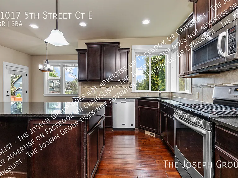 11017 5th Street Ct E — Photo 7