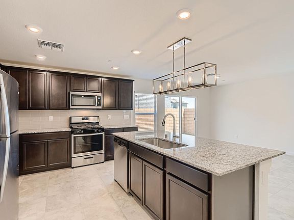3rd image of 6952 Caldera St