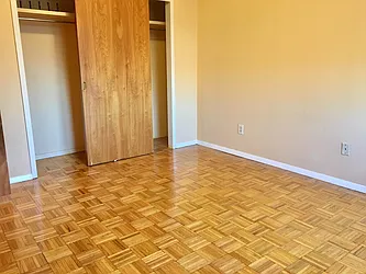 Rented by Papp Realty