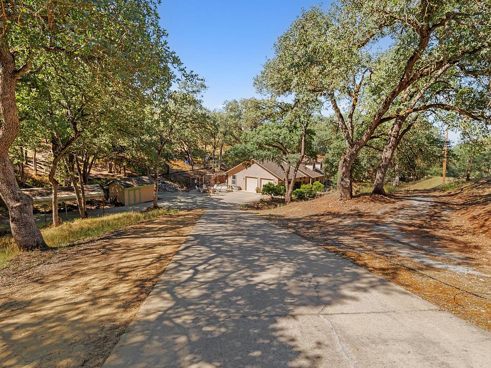 1st image of 8749 Stinson View Rd