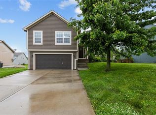 11401 N Winchester Ave, Kansas City, MO 64156