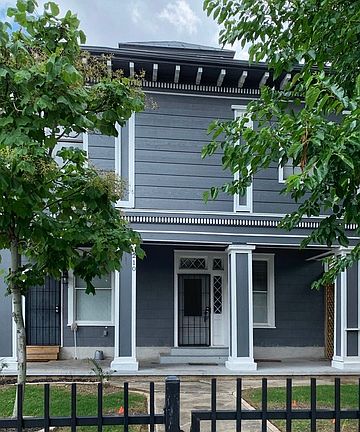 2nd image of 210 E Ashby Pl APT 2