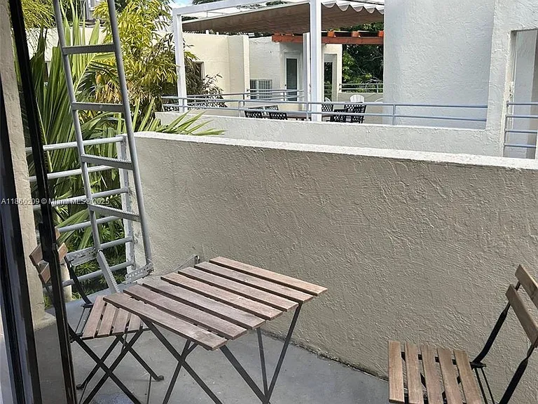 3036 SW 27th Ave #5 — Photo 18