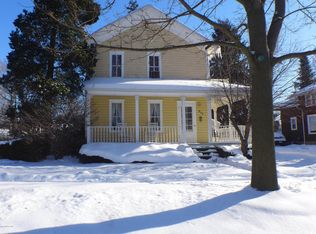634 N Putnam St, Williamston, MI 48895