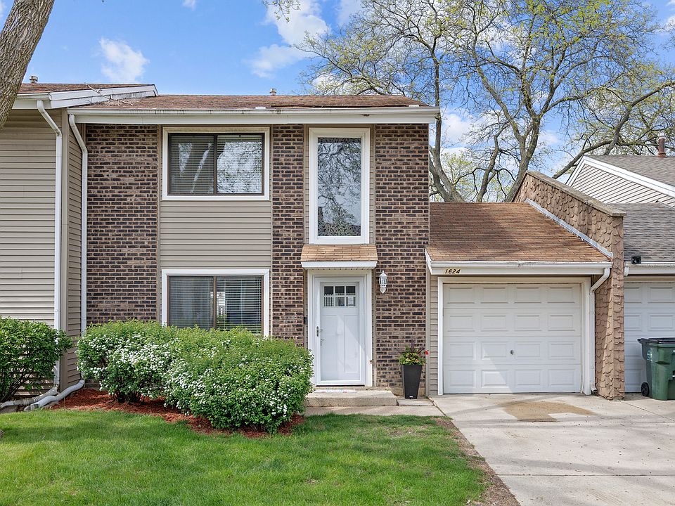 1st image of 1624 E Waterford Ln Unit 1624