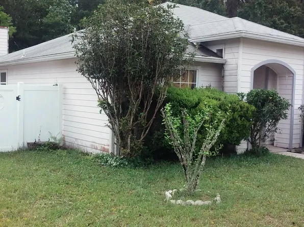 1519 Marble Lake Dr, Jacksonville, FL 32221