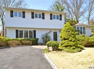 21 Charter Ave, Dix Hills, NY 11746
