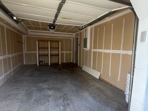2nd image of 1261 W Bridalwood Loop