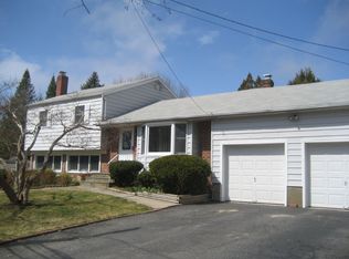 5 Carrol Pl, Greenlawn, NY 11740
