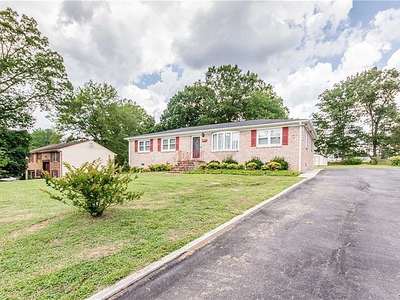 2nd image of 20408 Woodland Dr