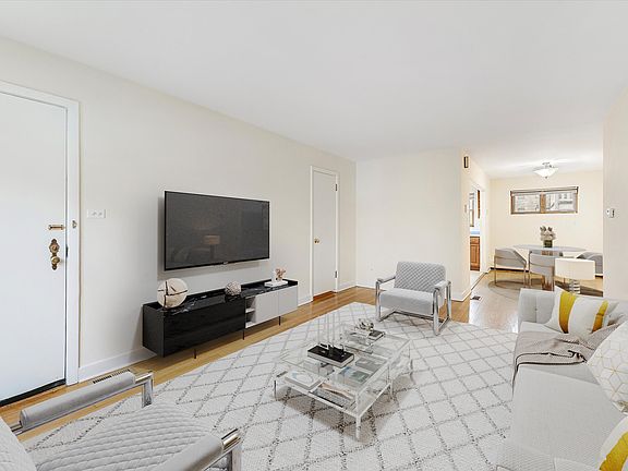 2nd image of 1035 Randolph St #1W