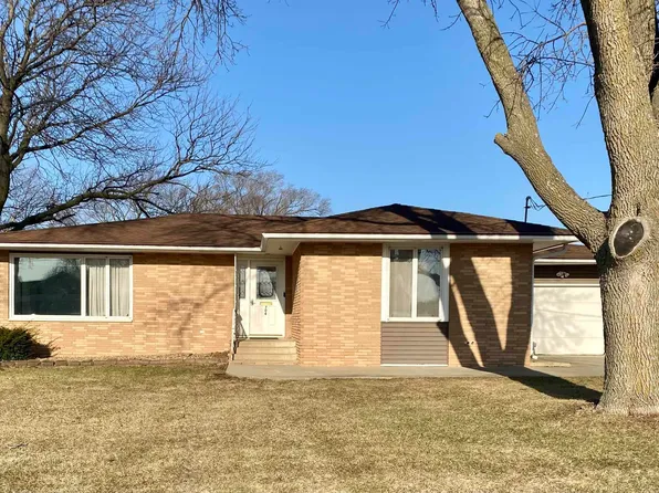704 9th St N, Northwood, IA 50459
