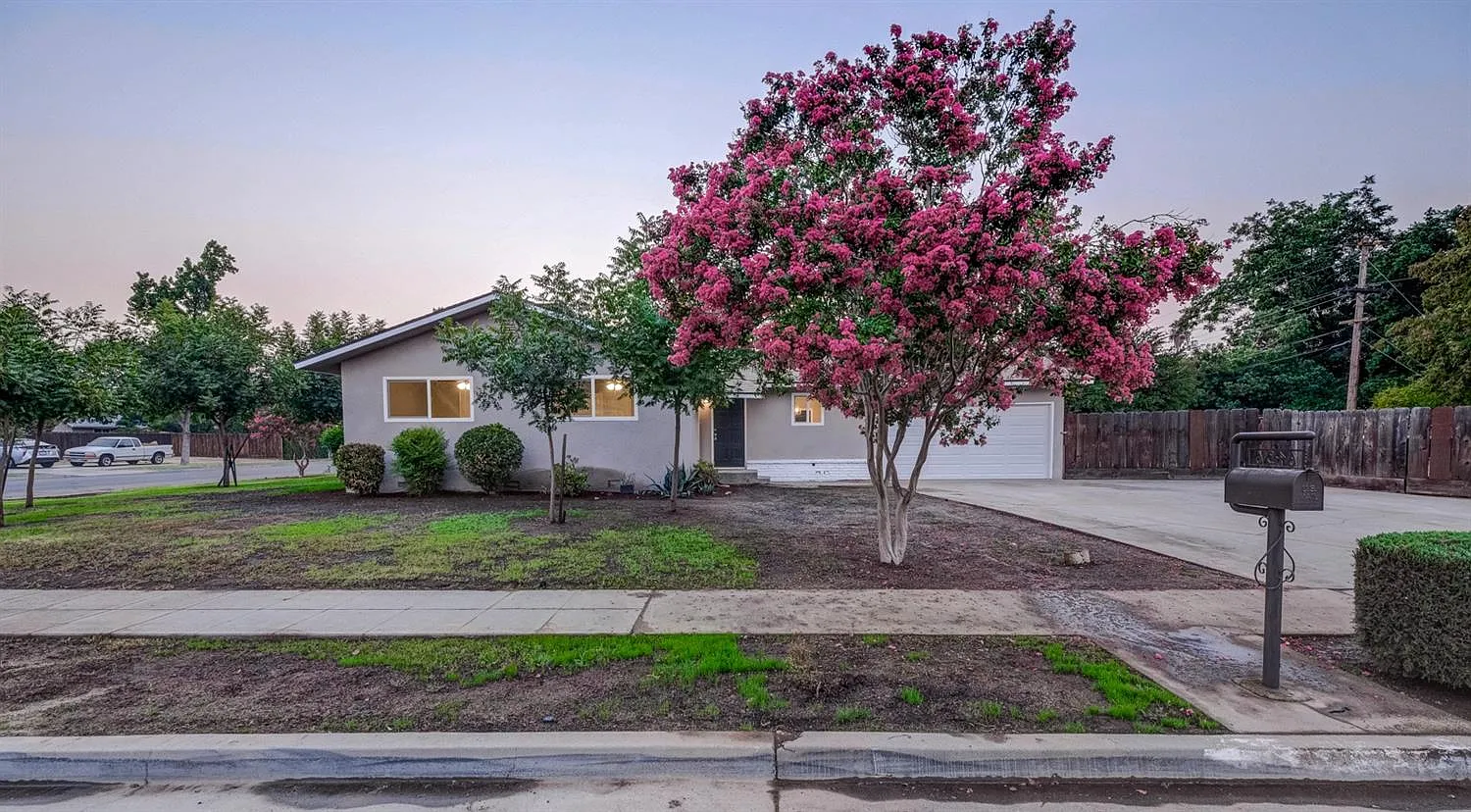 6436 N Del Mar Ave photo 1