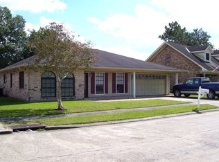 207 Lynwood Dr, Houma, LA 70360