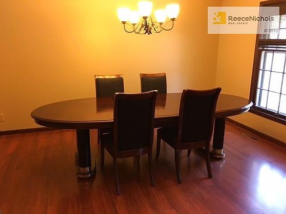 Formal dining room