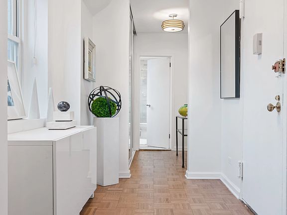 4th image of 433 E 56th St APT 15B