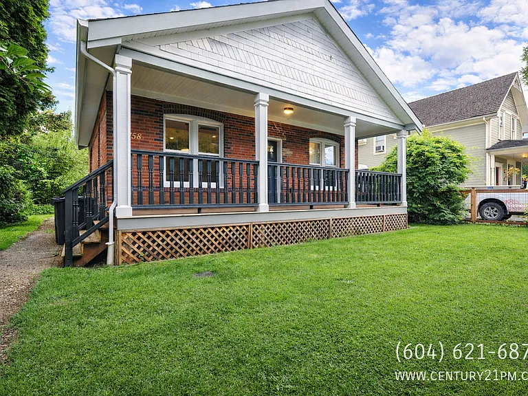 34758 Clayburn Rd #WHOLE HOUSE — Photo 11
