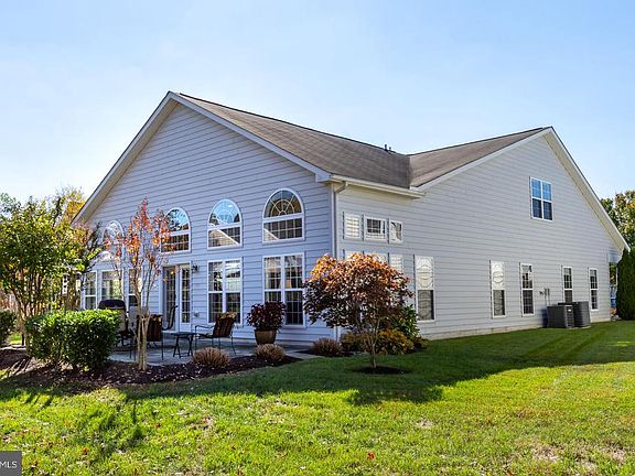 4th image of 822 Harmony Way