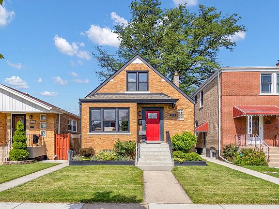 2nd image of 5120 S Avers Ave