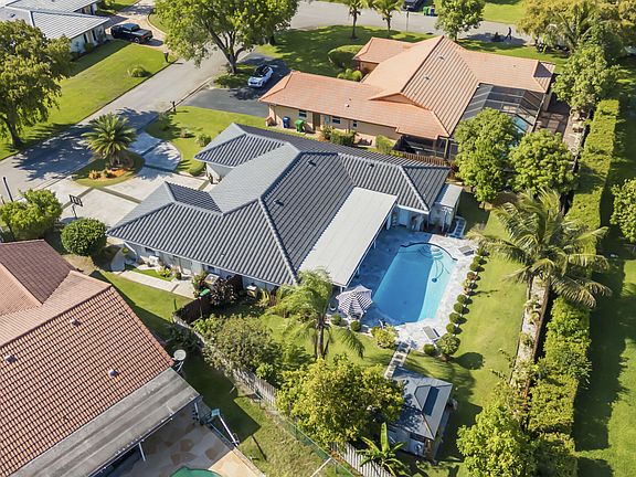2nd image of 8555 SW 1st Place