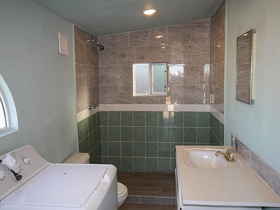 2nd image of 180 Kila St #3