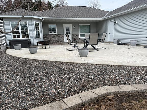 2nd image of 4591 Ronneby Rd NE