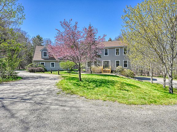 2nd image of 40 Meadow Drive