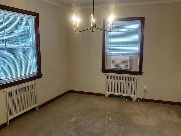 204 Ross Ave — Photo 7