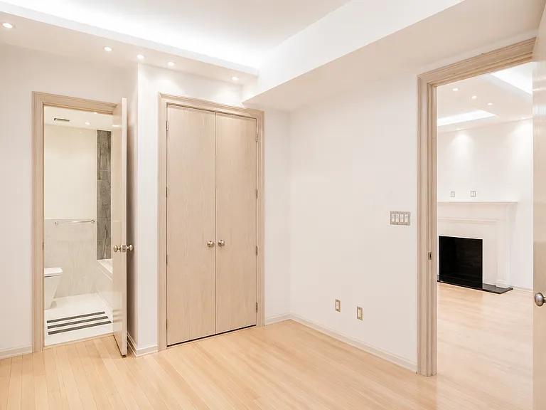145 W 58th St #11M — Photo 12