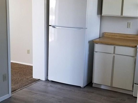 4th image of 802 Moccasin Ln
