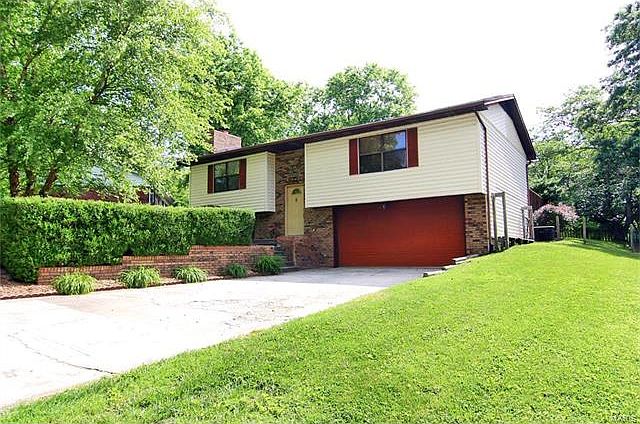 1st image of 622 N Farrar Dr