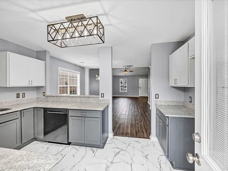 120 W Horn Ct — Photo 11